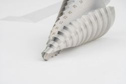 Broca Conica Escalonada En Espiral Para Inoxidable Hhse, Referencia 1617