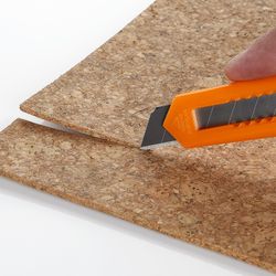 Cutter De Cuchilla Fragmentable De 18 Mm Con Guía De Plástico ALYCO ORANGE.