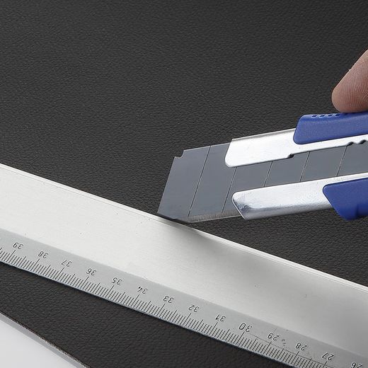 Cutter Cuchilla Sk2H Fragmentable 25 Mm Botón Deslizable ALYCO.