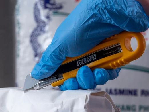 Cutter De Seguridad Auto-Retráctil Olfa . Referencia Sk-4.