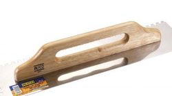 Llana Para Yesero Almenada De Acero Inoxidable Con Mango De Madera ALYCO, De 500x130, Referencia 195776