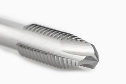 Macho De Maquina Rosca Metrica Serie Larga de Ranura Recta, Mango Reforzado Hsse Referencia 3166