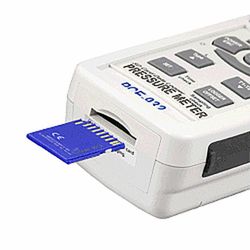 Manómetro Pce-932. El Manómetro Tiene Una Carcasa Robusta Y Se Utilizar Para La Medición De La Presión En Rangos Altos En La Industria, Investigación Y Desarrollo. El Manometro Se Puede Conectar A Tomas De Hasta 400 Bar, Con Un Cable De Conexión De 1.2 Mt