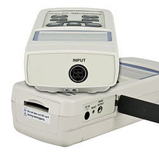 Manómetro Pce-932. El Manómetro Tiene Una Carcasa Robusta Y Se Utilizar Para La Medición De La Presión En Rangos Altos En La Industria, Investigación Y Desarrollo. El Manometro Se Puede Conectar A Tomas De Hasta 400 Bar, Con Un Cable De Conexión De 1.2 Mt