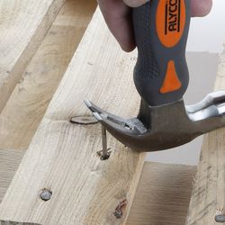 Martillo Corto Uña Curva Americano Mango Fibra Vidrio ALYCO ORANGE 220 Gramos, Referencia 170145