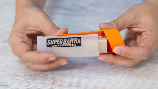Masilla reparadora CEYS super barra madera Se presenta en una cómoda barrita de 29 g. Ref.4572B117