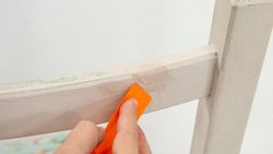 Masilla reparadora CEYS super barra madera Se presenta en una cómoda barrita de 29 g. Ref.4572B117