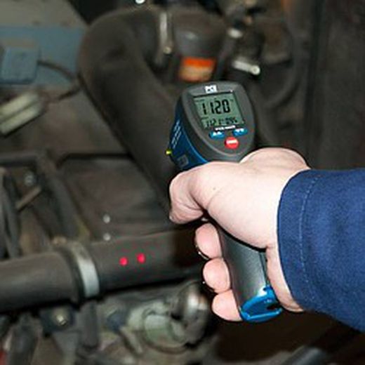 Medidor De Temperatura Pce-889b. El Medidor De Temperatura Es, Gracias A Su Excelente Relación Calidad/Precio, Ideal Para El Ámbito Privado E Industrial. El Medidor De Temperatura Es Un Aparato Sin Contacto.