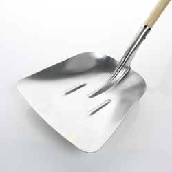 Pala Aluminio grande con Mango de madera con Anilla 360x415 Milímetros. Referencia 198619.