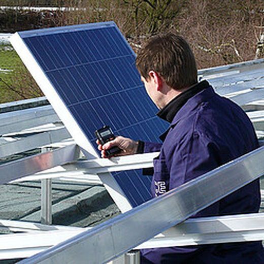 Radiómetro Pce-Spm 1. El Radiómetro Para Energía Solar Es El Instrumento Óptimo Para Ingenieros Solares, Arquitectos Y Aficionados A La Ingeniería Solar. Con Este Dosímetro De Radiación Determina La Potencia Solar.