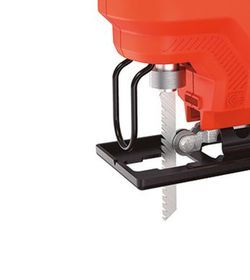 Sierra caladora BLACK&DECKER BE602-QS 400 W Nuevo diseño ergonómico. Referencia 5596X219