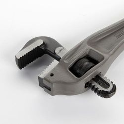 Llave Stillson De Aluminio Acodada 90º ALYCO, Referencia 111415 de 14", Referencia 111419 de 18" y Referencia 111425 de 24"